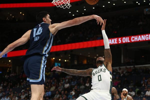 Ja Morant’s triple-double propels Grizzlies over Bucks