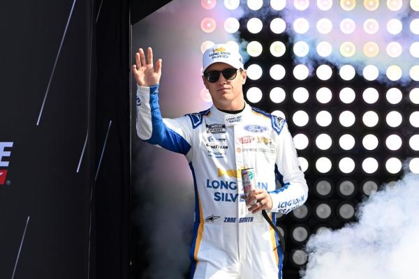 Zane Smith signs multi-year deal with Front Row Motorsports
