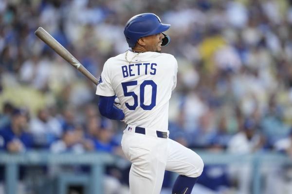 Max Muncy’s sac fly in 10th propels Dodgers past Diamondbacks