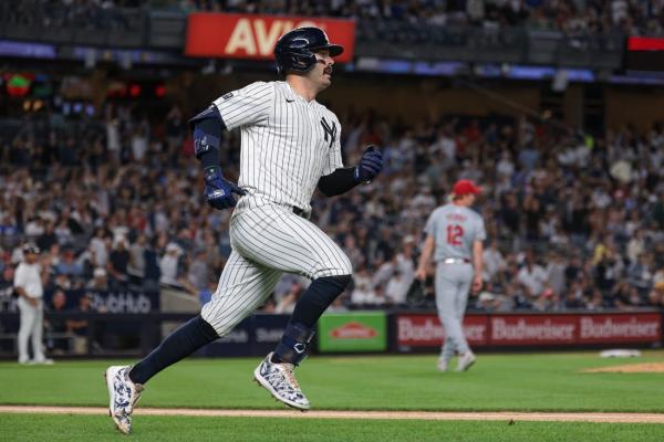 Austin Wells homers twice as Yankees down Cardinals