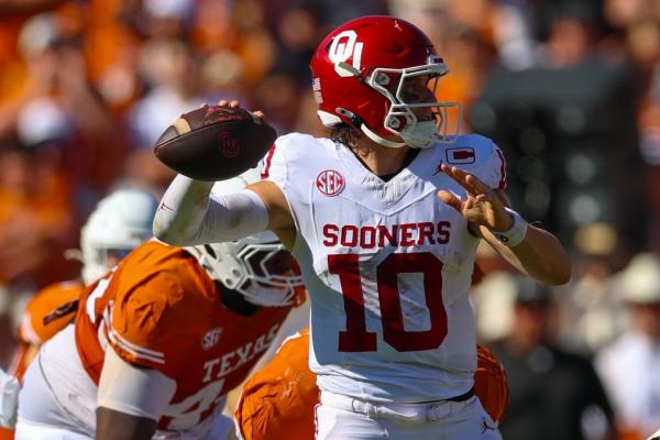 Texas hands No. 6 Oklahoma first loss in Red River Rivalry
