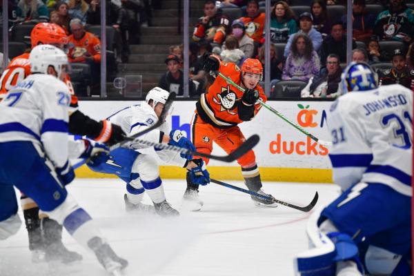 Frank Vatrano has plenty to celebrate as Ducks rip Lightning