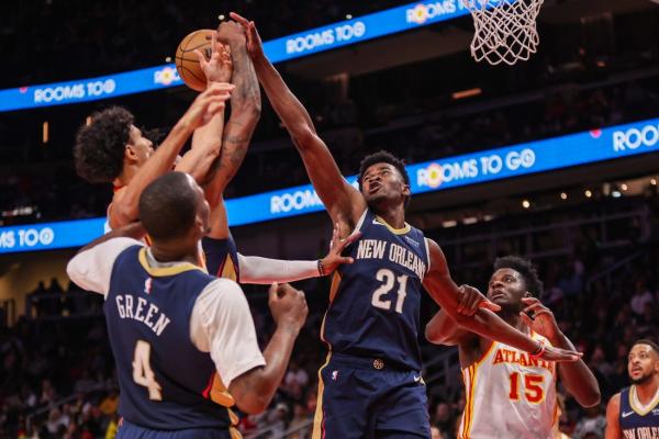 De'Andre Hunter helps Hawks handle stumbling Pelicans thumbnail