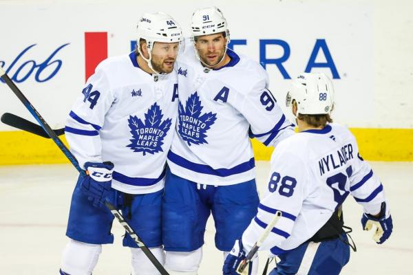 William Nylander’s hat trick carries Maple Leafs past Flames