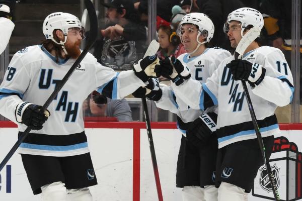 NHL roundup: Mammoth win as Pens bitten by huge comeback (again)