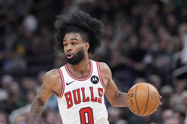 Coby White scores 35 as Bulls pull away from Bucks thumbnail