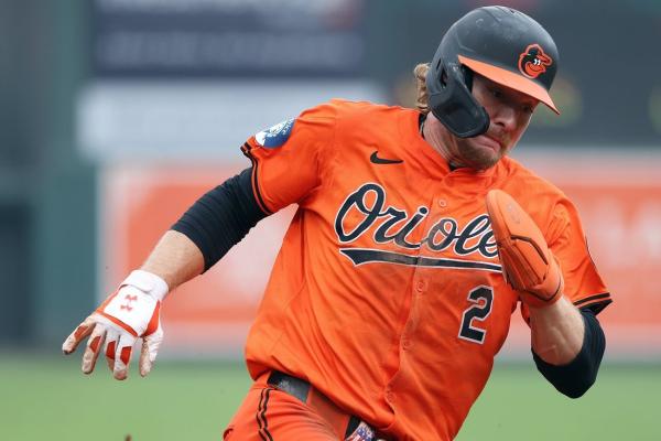 Back-to-back homers boost Orioles over Angels