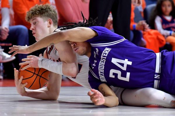 Top 25 roundup: No. 17 Illini clamp down on Northwestern