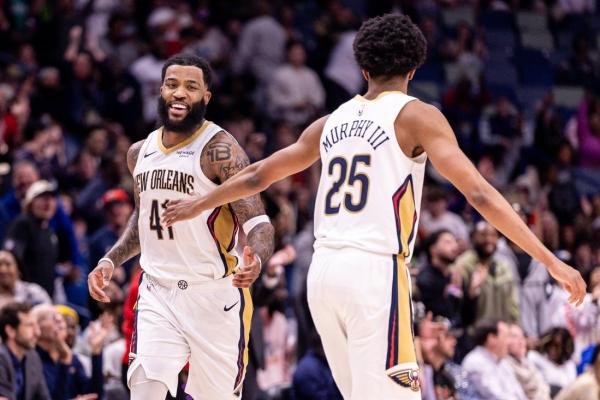 Pelicans ride rare winning streak, Pacers on downturn ahead of meeting