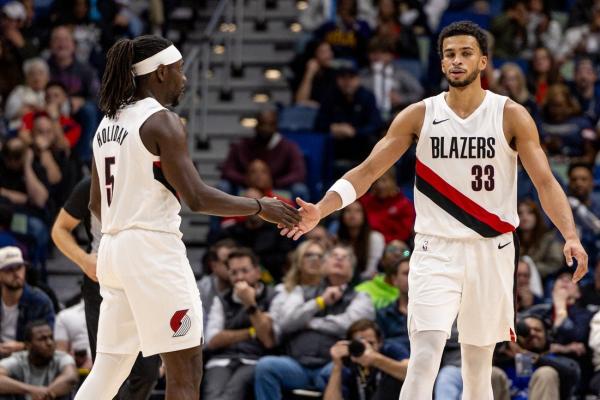 Blazers conclude road trip against struggling Mavericks
