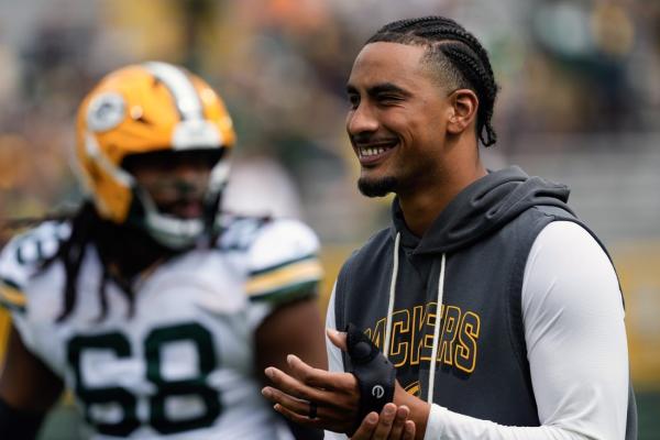 Thumbs up: Packers QB Jordan Love practices without restriction