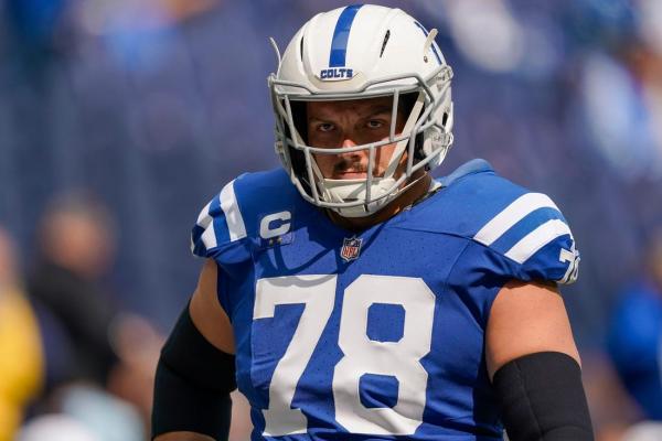 Colts Pro Bowl C Ryan Kelly returns to practice