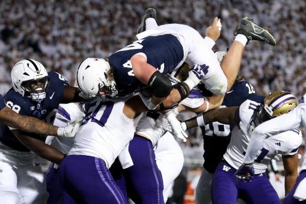 Tyler Warren shows off versatility as No. 6 Penn State thrashes Washington