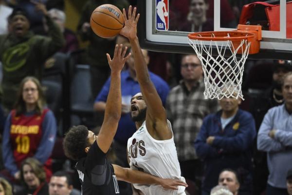 NBA roundup: Cavs stay perfect, stun Nets for 11-0 start thumbnail