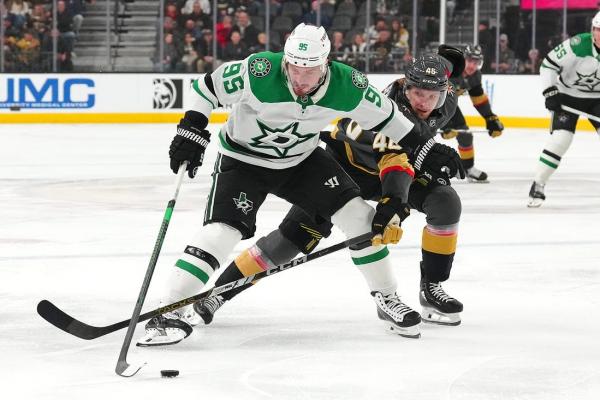 Wyatt Johnston caps hat trick in OT as Stars top Knights