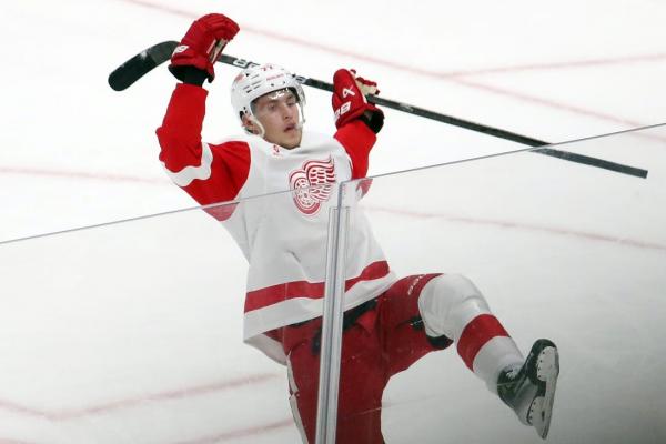 Red Wings begin West Coast leg of trip vs. slumping Ducks