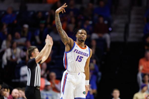 No. 21 Florida drills 16 3-pointers in rout of Southern Illinois