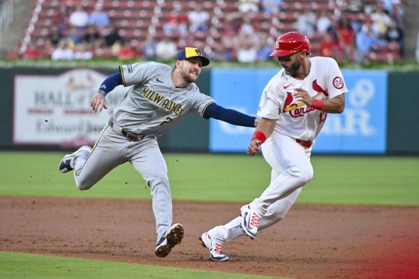 Nolan Arenado's walk-off slam in 10th powers Cards past Brewers thumbnail