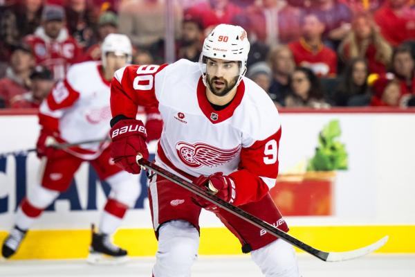 Red Wings deal F Joe Veleno to Blackhawks for 2 veteran players