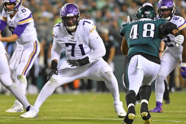 Vikings, OT Christian Darrisaw agree to 4-year contract extension through 2029