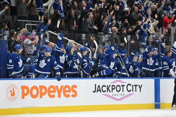 Leafs overcome third-period deficit, beat Oilers in OT