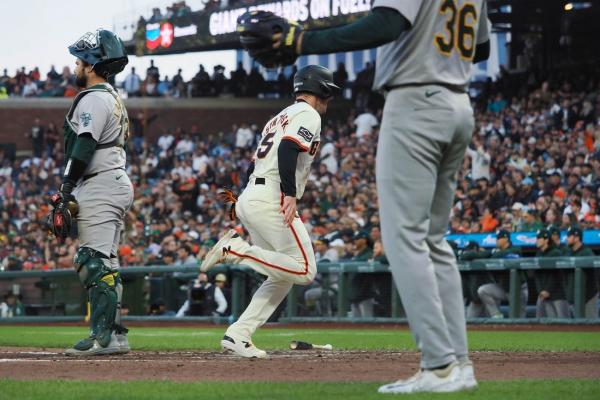 Logan Webb goes distance as Giants blank A's 1-0 thumbnail