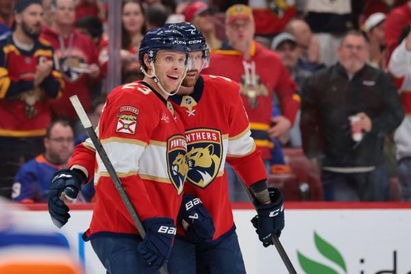 Panthers' Carter Verhaeghe continues goal streak in win over Islanders