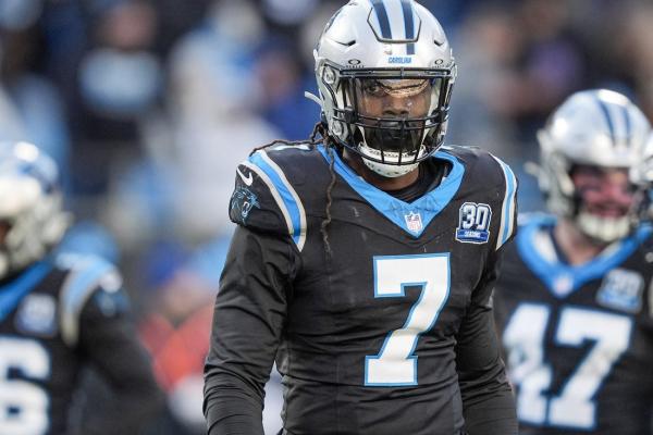 Reports: Panthers releasing pass-rusher Jadeveon Clowney
