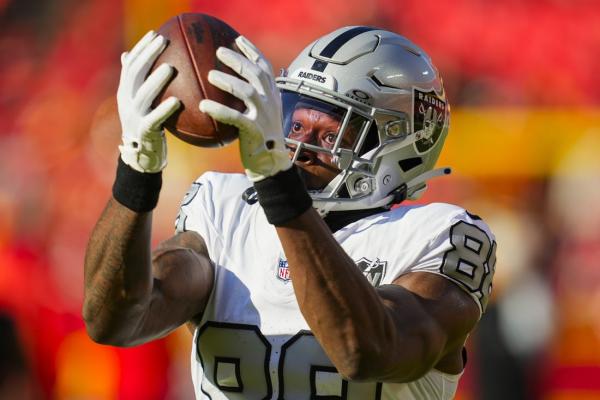 Report: Raiders sign WR Justin Shorter in wake of Amari Cooper retirement