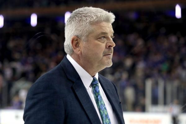 Wings double up Penguins for Todd McLellan’s 600th win