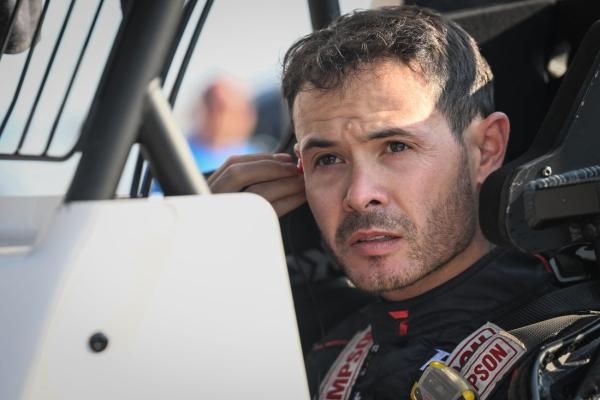Kyle Larson unhurt in violent sprint car crash