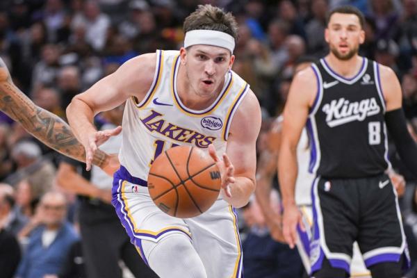 Austin Reaves’ career-best 51 points boosts Lakers past Kings