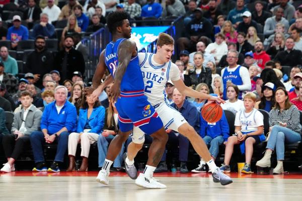 No. 1 Kansas emerges with tight win over No. 11 Duke