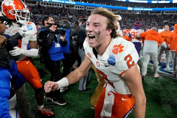 Meet the 12 CFP Title Contenders: No. 12 Clemson