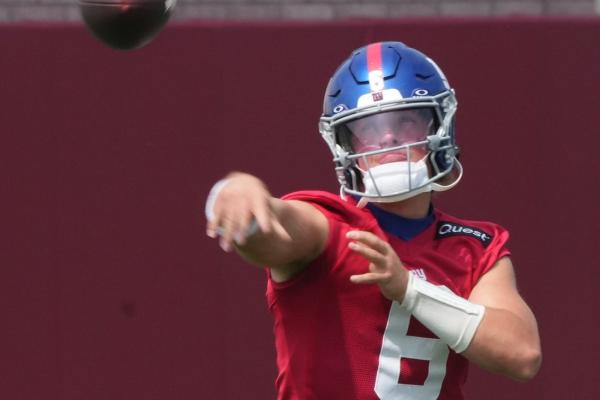 Giants OC: Team targeted QB Jaxson Dart ârelatively earlyâ
