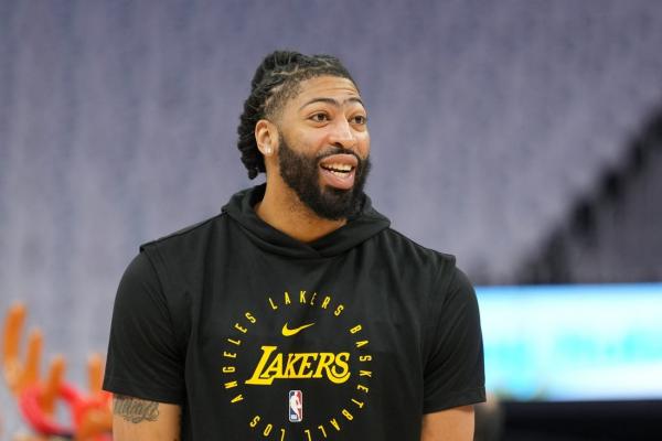 Lakers F/C Anthony Davis (ankle) ruled out vs. Trail Blazers