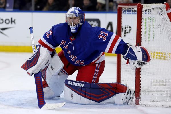 Rangers G Jonathan Quick agrees to 1-year extension