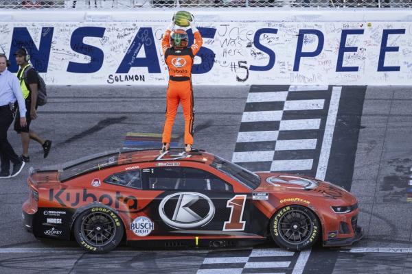 Ross Chastain chasing boosts in speed, confidence at Kansas
