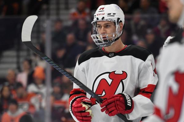 Stars sign F Nathan Bastian to 1-year contract