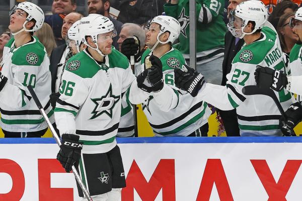 Stars hope for good to outweigh the bad against Canucks