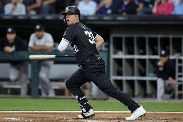 White Sox erupt for 18 hits, 12 runs in rout of Yankees thumbnail