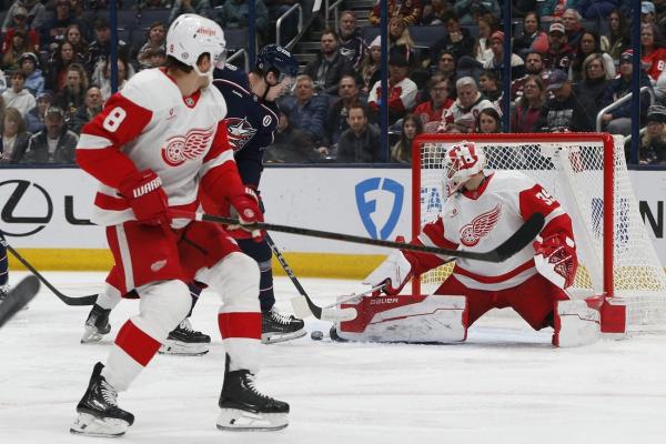 Jonatan Berggren’s late goal lifts Detroit past Columbus