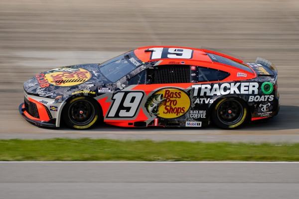 Chase Briscoe fastest at Nashville for second consecutive pole
