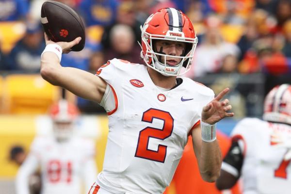 Cade Klubnik’s mad dash gets No. 20 Clemson past Pitt