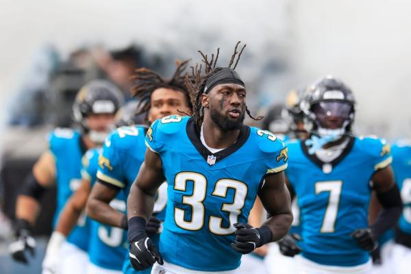 Report: Jags won't pick up option for LB Devin Lloyd