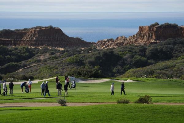 Golf Glance: Torrey Pines preps for likely PGA Tour double-dip