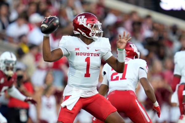 Houston seeing improvement, eyes first ’24 win vs. Rice