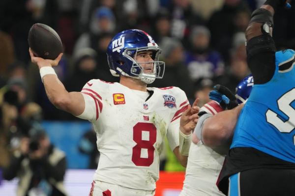 Giants to evaluate potential QB change over bye week thumbnail