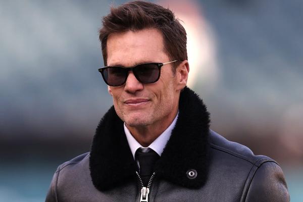 Agent: Tom Brady intends to fulfill 10-year Fox deal thumbnail