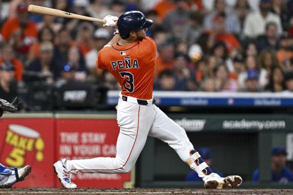 Astros SS Jeremy Pena hits IL with rib fracture